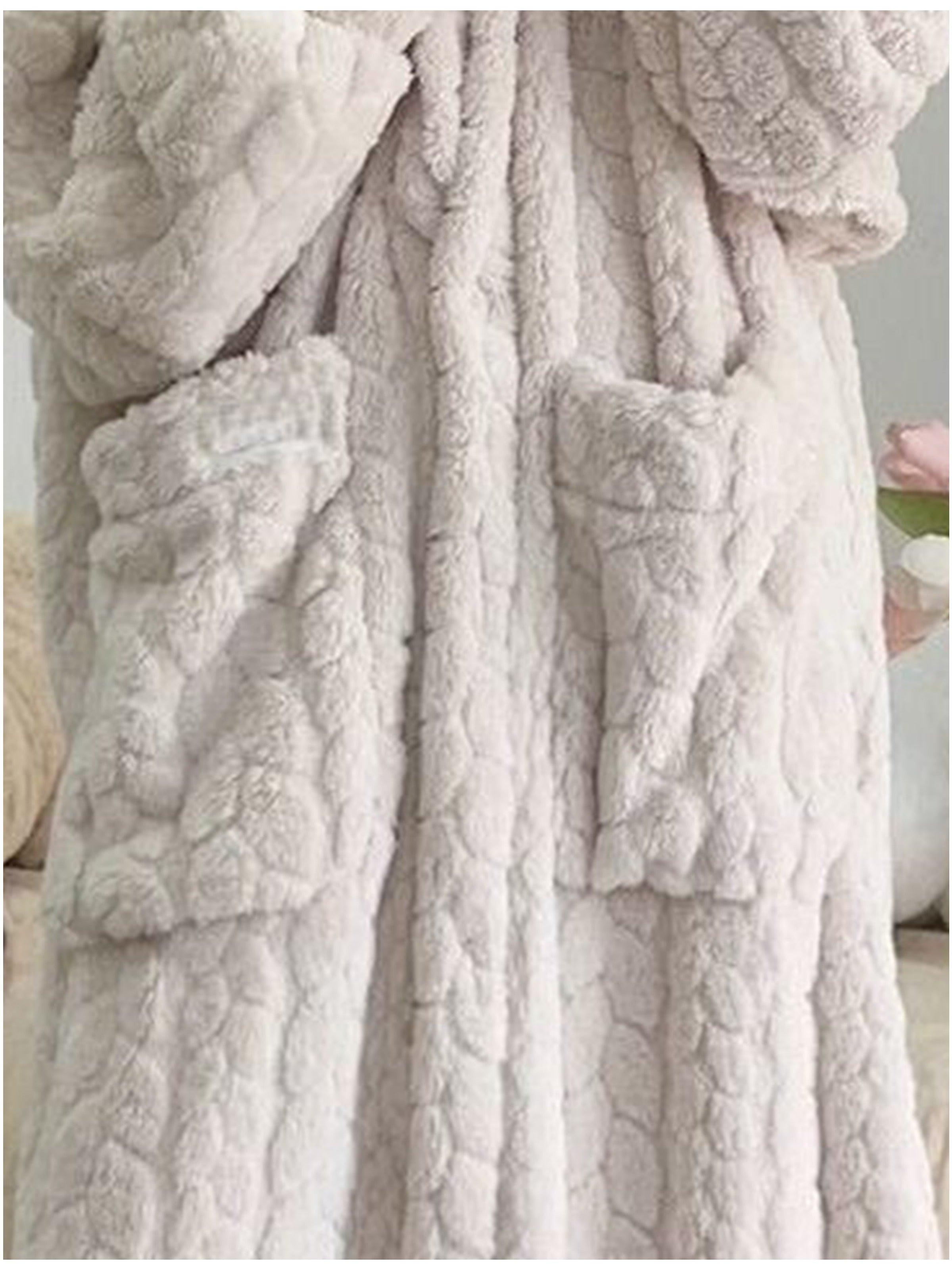 Lucy™ - Cozy Coral Fleece Hooded Robe